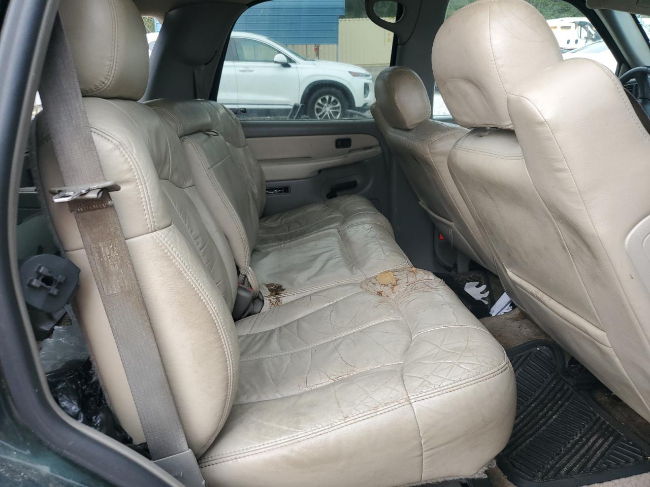 2001 Chevrolet Tahoe C1500 VIN: 1GNEC13T41J218275 Lot: 82395075