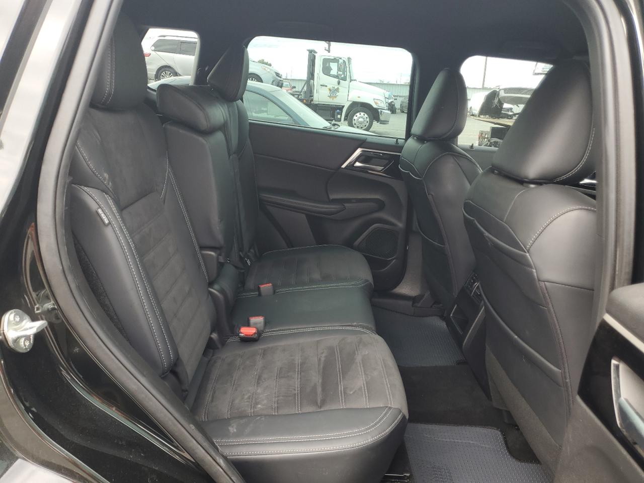 2023 Mitsubishi Outlander Se VIN: JA4J4UA88PZ039102 Lot: 81729115