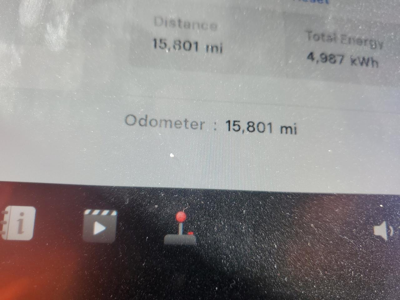 2024 Tesla Model Y VIN: 7SAYGDEE6RA217299 Lot: 87289985