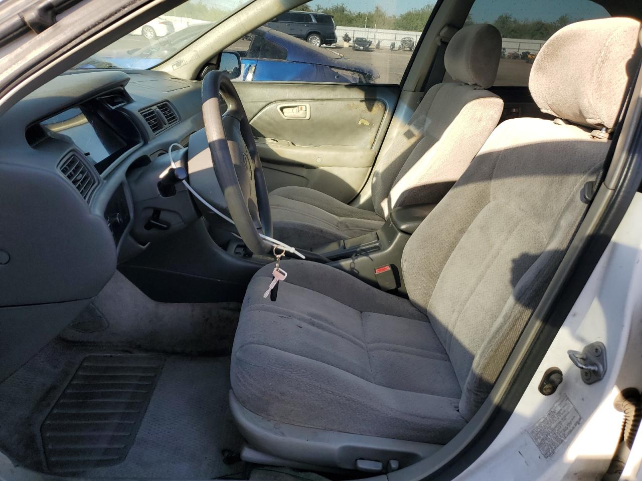 2000 Toyota Camry Ce VIN: JT2BG22KXY0459734 Lot: 83962525