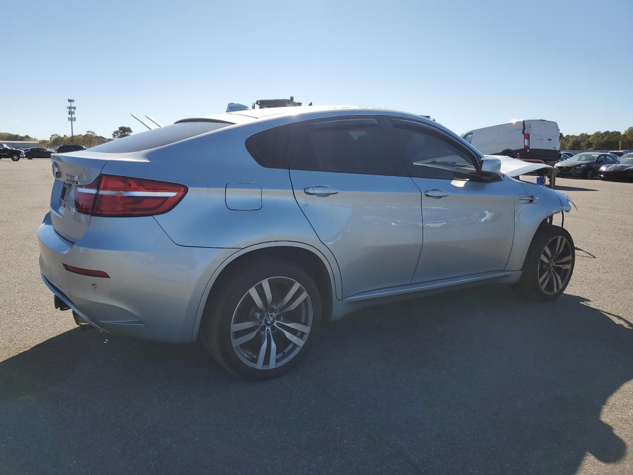 Фото: 5YMGZ0C59E0C40368