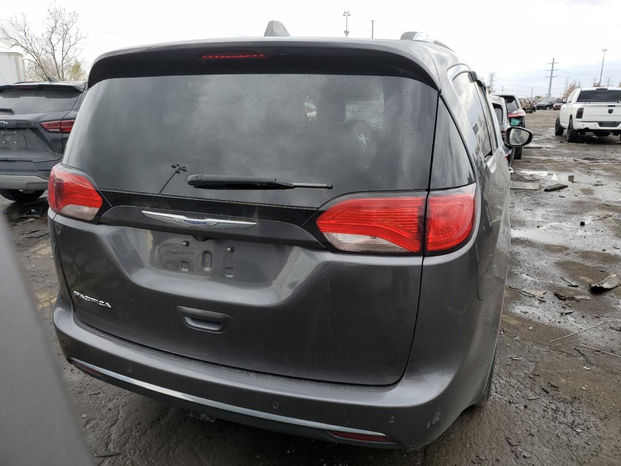 2020 Chrysler Pacifica Touring L VIN: 2C4RC1BG4LR131750 Lot: 90693585