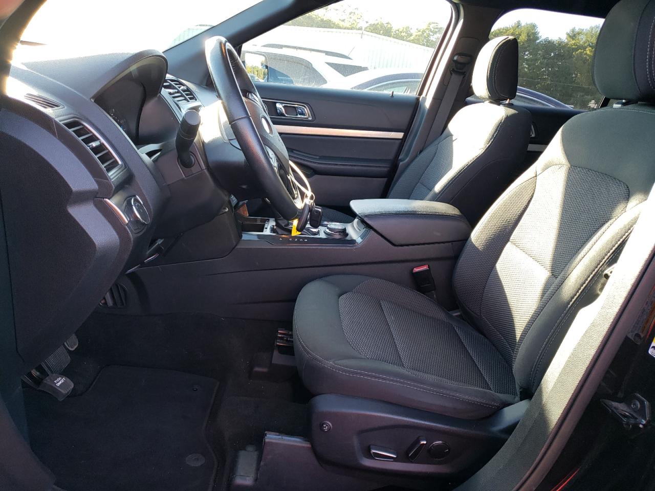 2018 Ford Explorer Xlt VIN: 1FM5K8D80JGA17013 Lot: 83943685