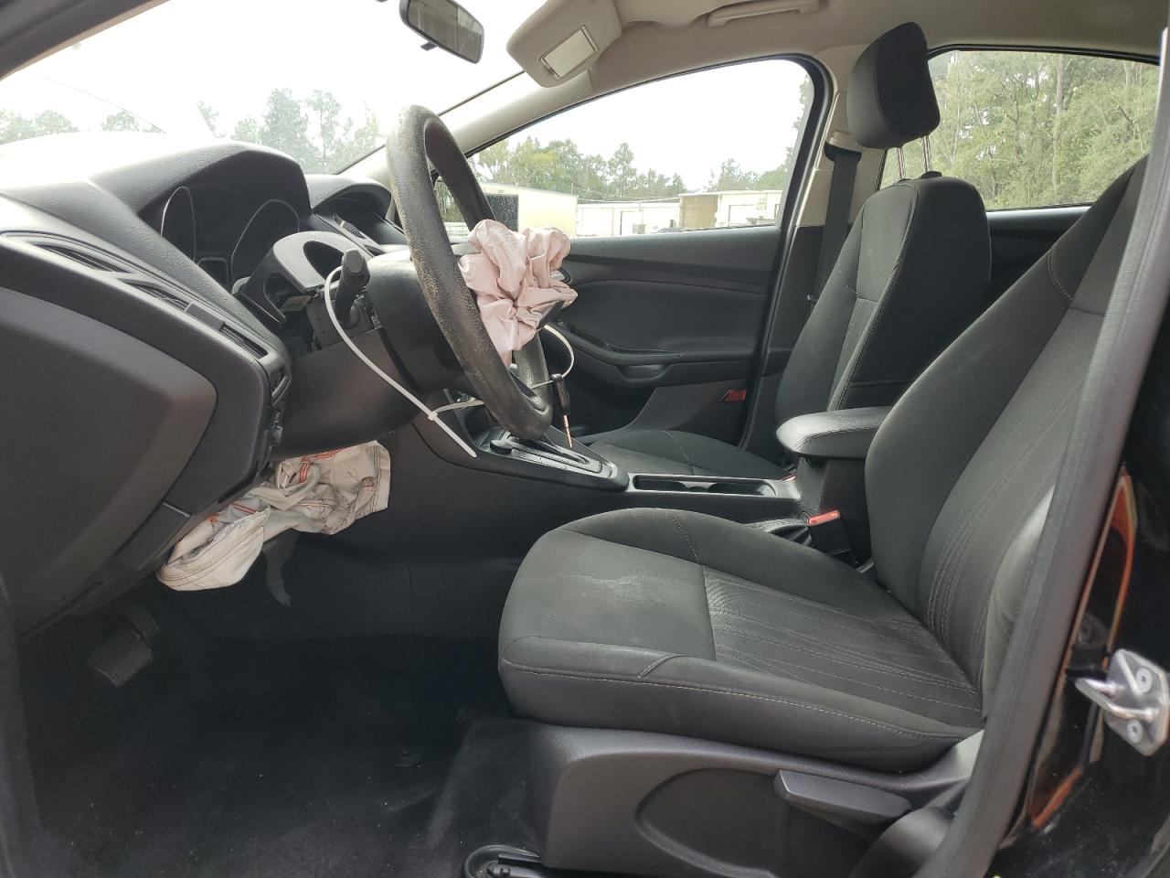 2018 Ford Focus Se VIN: 1FADP3FE3JL202161 Lot: 82423105