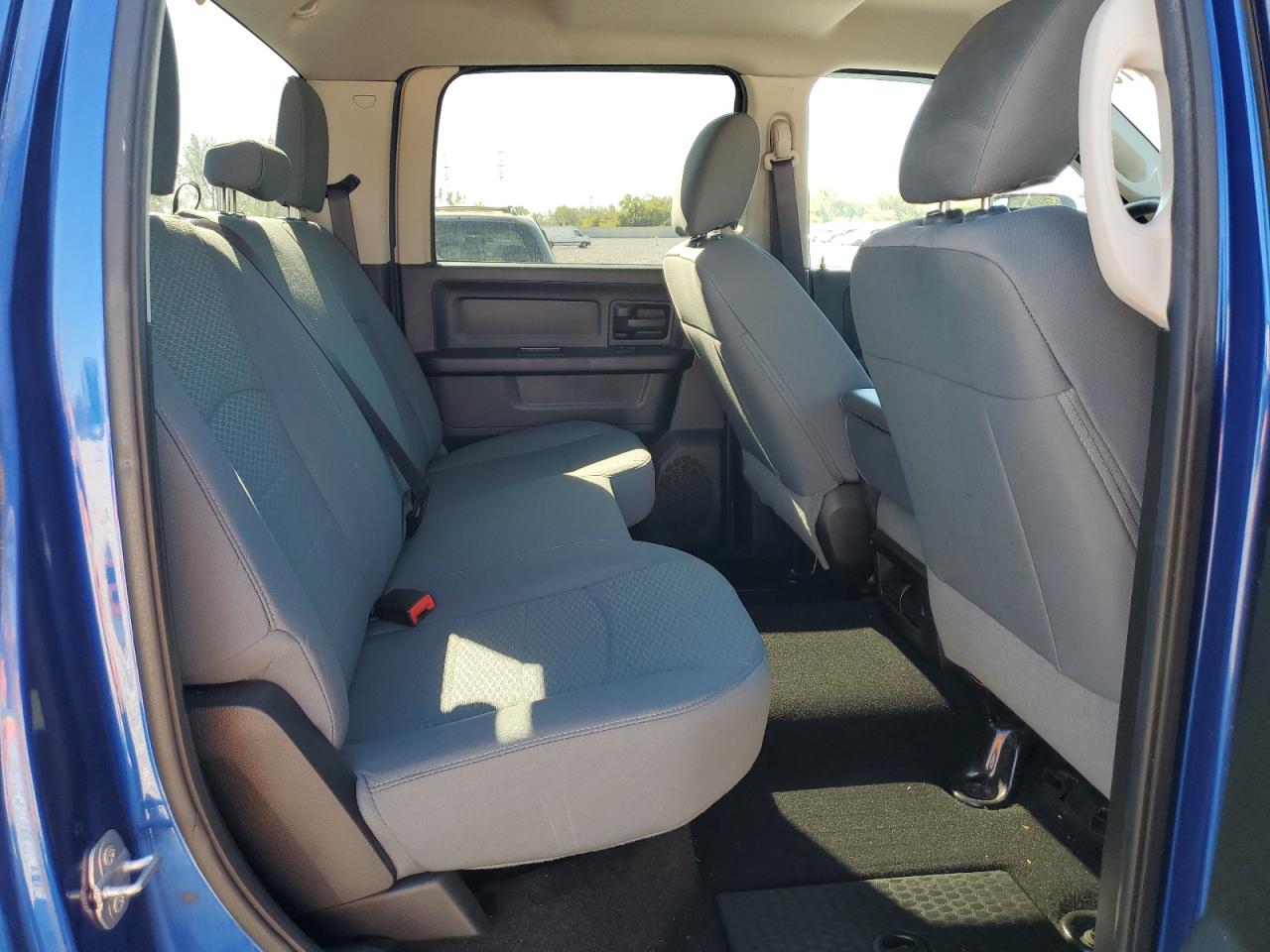 2015 Ram 3500 St VIN: 3C63R3CL6FG704158 Lot: 81993775