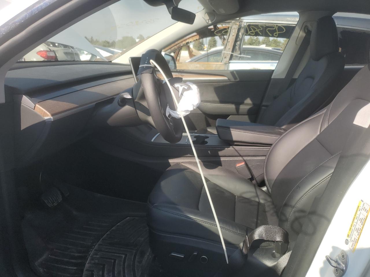 2024 Tesla Model Y VIN: 7SAYGDEE7RF088685 Lot: 85380585