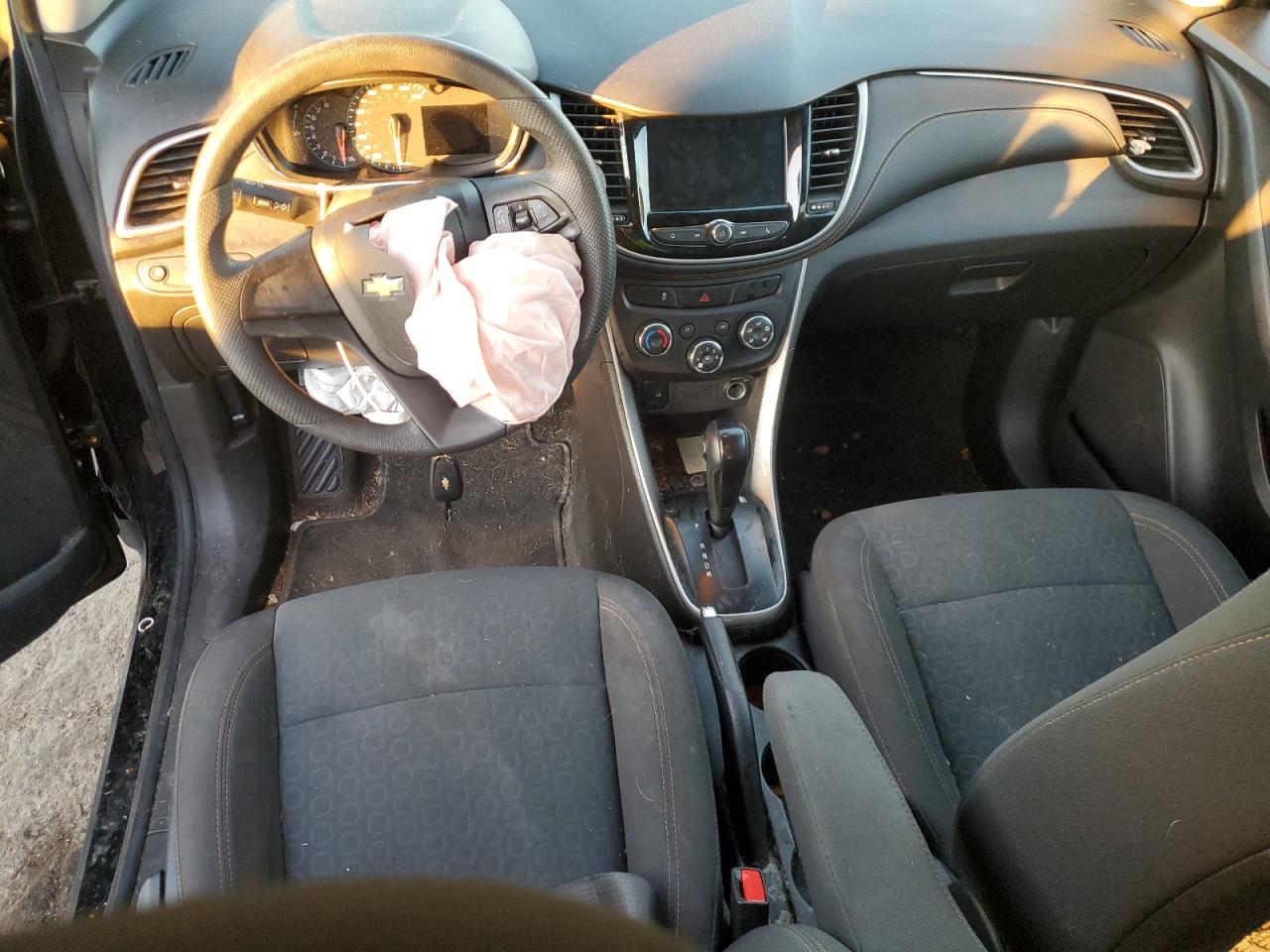 2020 Chevrolet Trax Ls VIN: KL7CJKSB0LB043151 Lot: 90522595