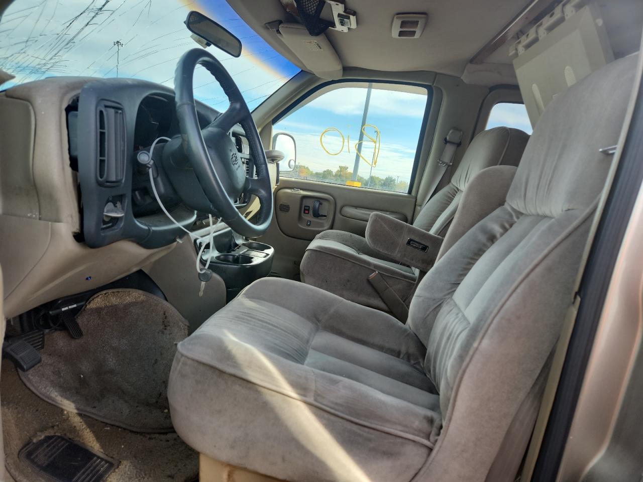 2000 Chevrolet Express G1500 VIN: 1GBFG15M4Y1200350 Lot: 90392915