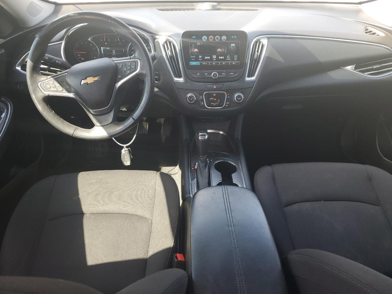 2018 Chevrolet Malibu Lt VIN: 1G1ZD5ST0JF186808 Lot: 84820035