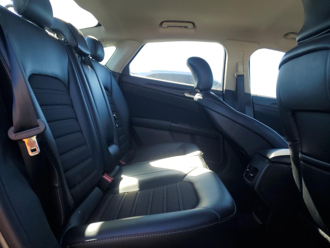 2018 Ford Fusion Se VIN: 3FA6P0H7XJR275809 Lot: 82354195