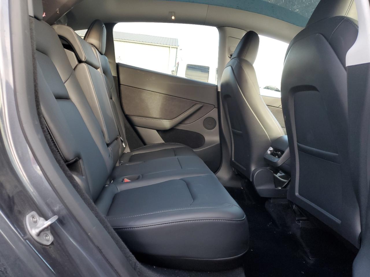 2023 Tesla Model Y VIN: 7SAYGDEE7PF774092 Lot: 86840125