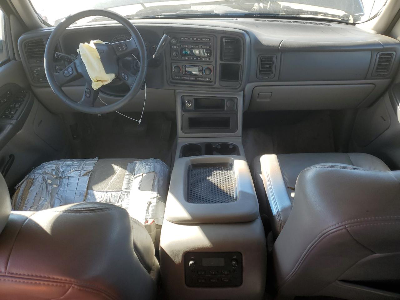 2003 Chevrolet Tahoe C1500 VIN: 1GNEC13T03R159598 Lot: 90467575