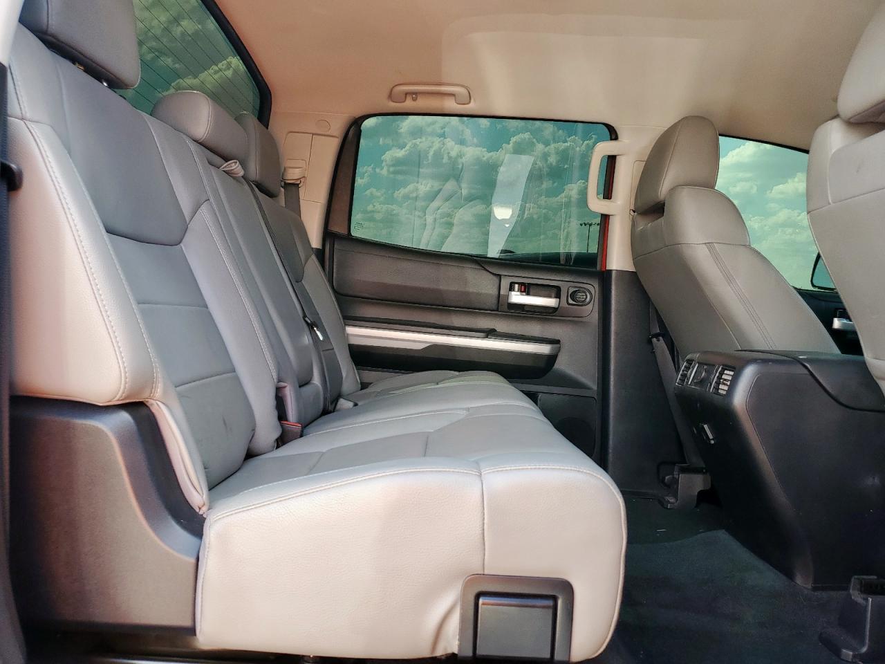 2021 Toyota Tundra Crewmax Sr5 VIN: 5TFDY5F13MX992588 Lot: 85689495