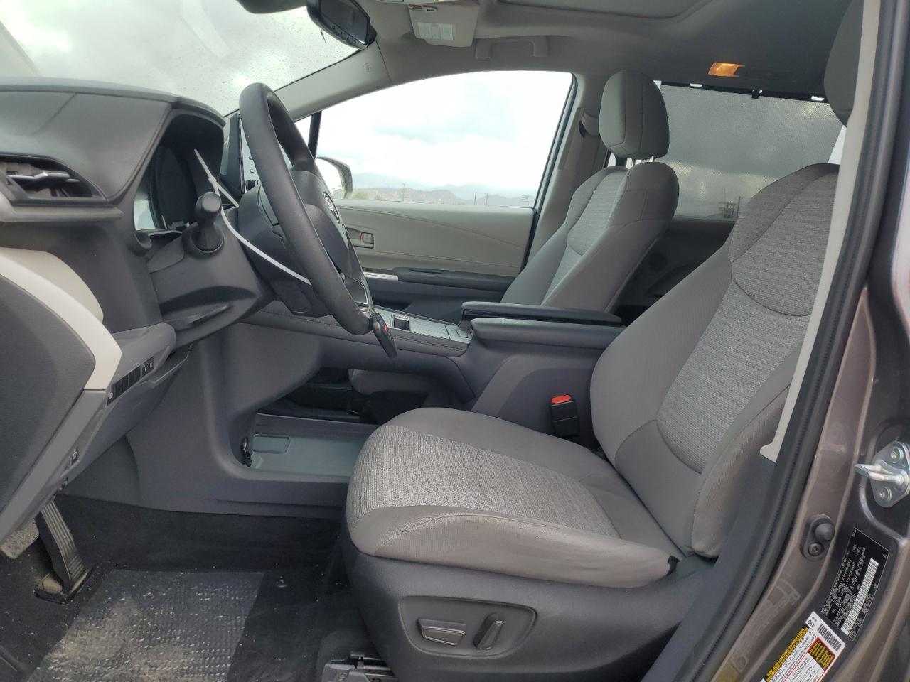 2024 Toyota Sienna Le VIN: 5TDBRKEC3RS222247 Lot: 82397825