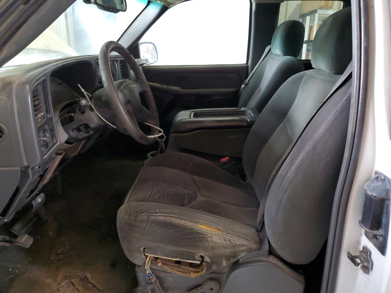 2003 Chevrolet Silverado C1500 VIN: 2GCEC19TX31127282 Lot: 82435525