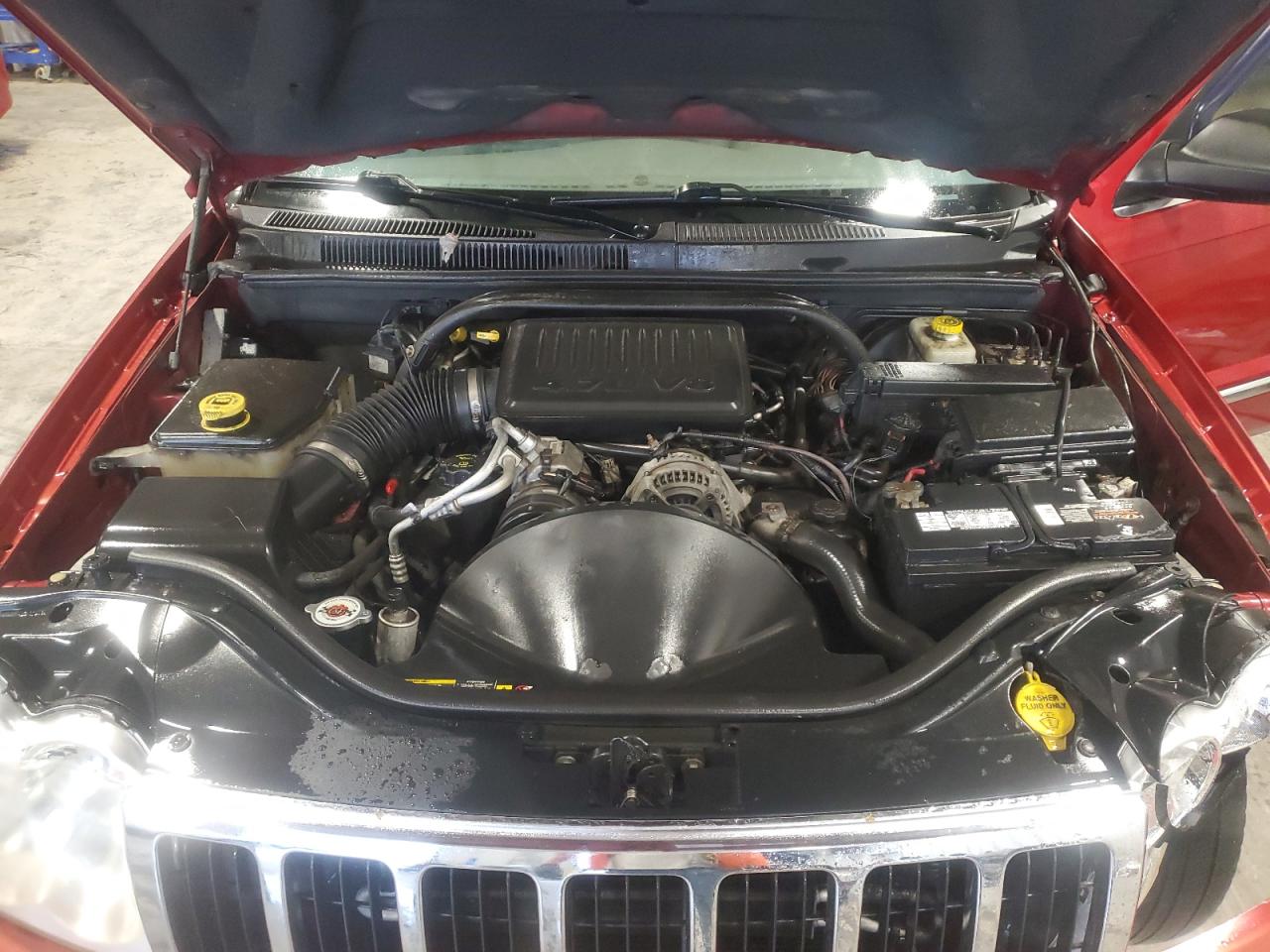 2005 Jeep Grand Cherokee Limited VIN: 1J4HR58N75C727299 Lot: 85706655