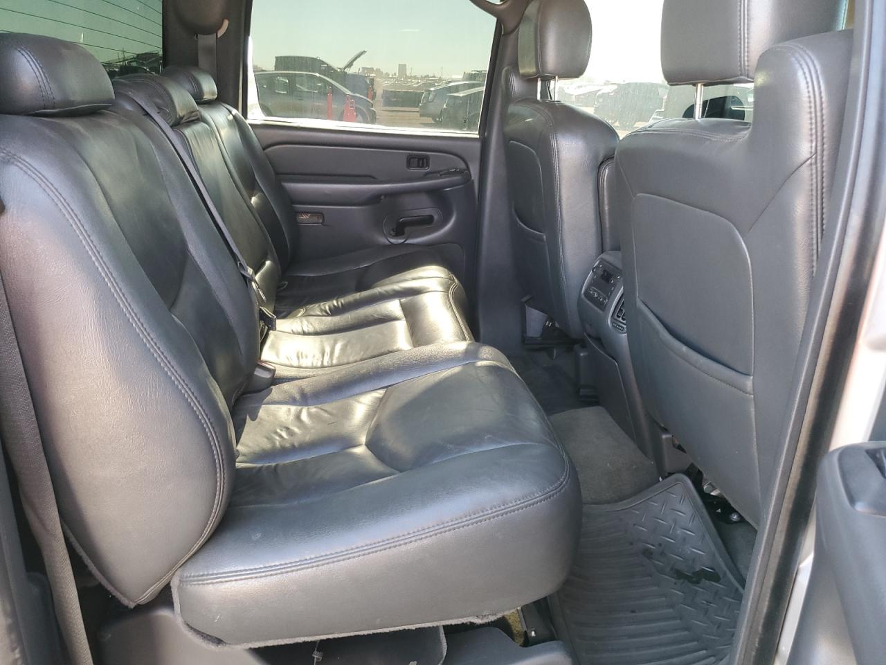 2004 GMC Sierra K2500 Heavy Duty VIN: 1GTHK23144F166957 Lot: 82698165