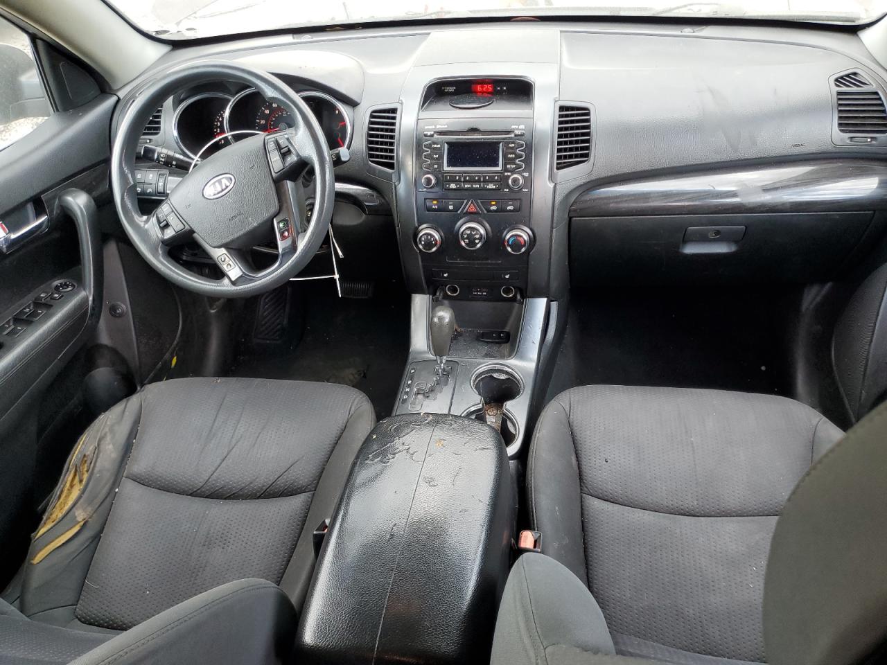 2011 Kia Sorento Base VIN: 5XYKT4A10BG052398 Lot: 82195195