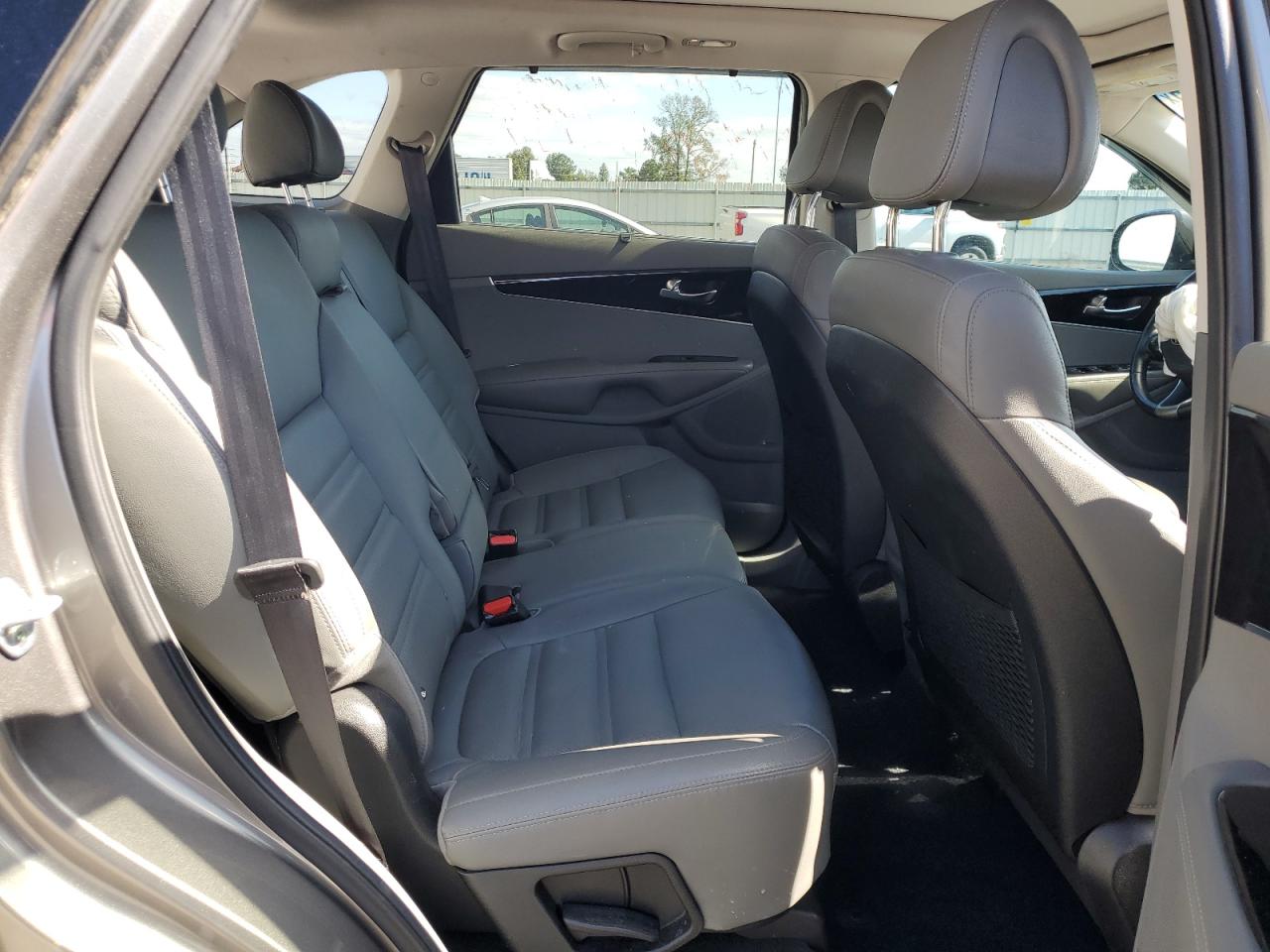 2016 Kia Sorento Ex VIN: 5XYPH4A10GG125851 Lot: 82376405