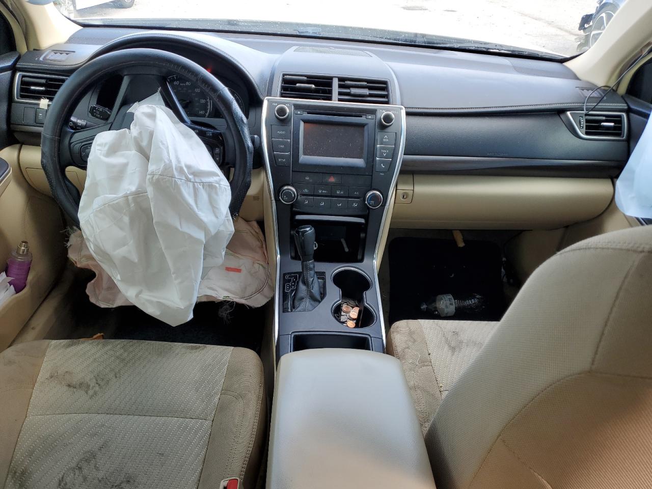 2015 Toyota Camry Le VIN: 995299 Lot: 86592845