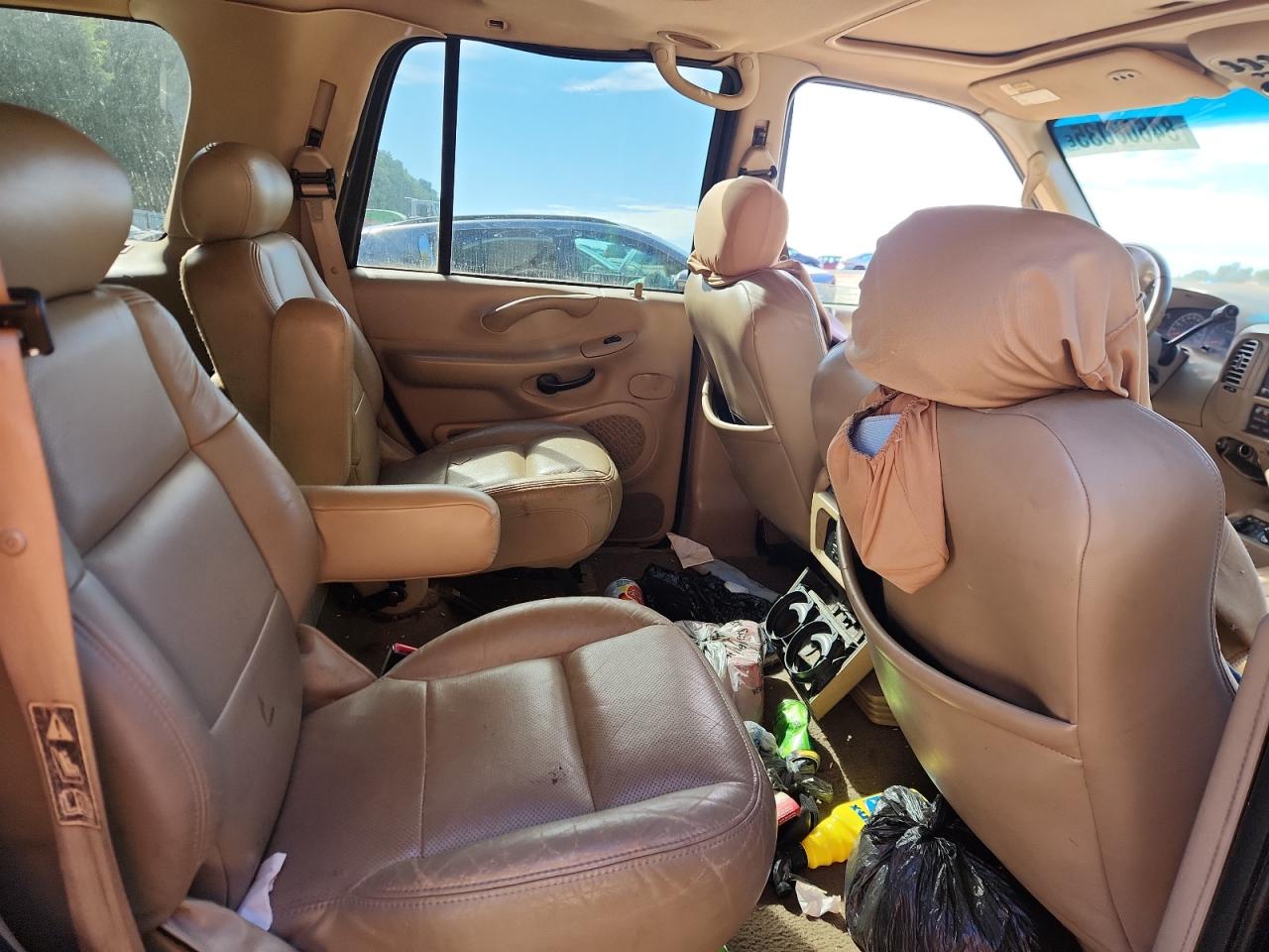 2002 Ford Expedition Eddie Bauer VIN: 1FMRU17L72LA41983 Lot: 84608035