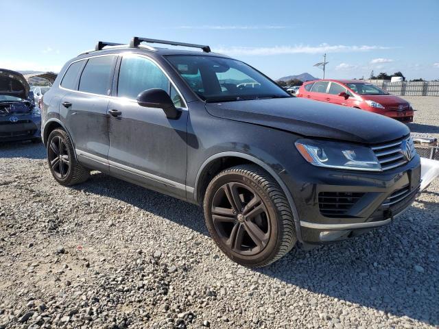  VOLKSWAGEN TOUAREG 2017 Черный