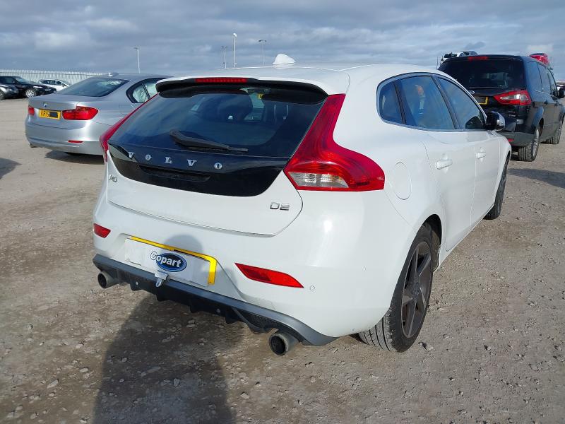 2014 VOLVO V40 D2 R DESIGN 5DR