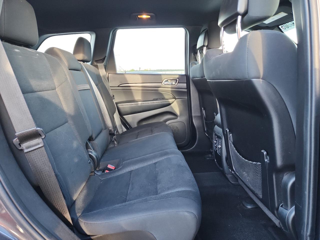 2015 Jeep Grand Cherokee Laredo VIN: 1C4RJEAG7FC957133 Lot: 84700005