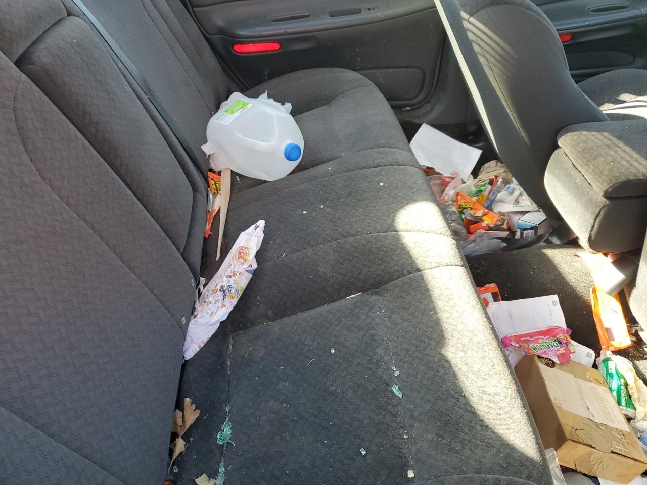 2004 Dodge Intrepid Se VIN: 2B3HD46R34H683223 Lot: 82574715