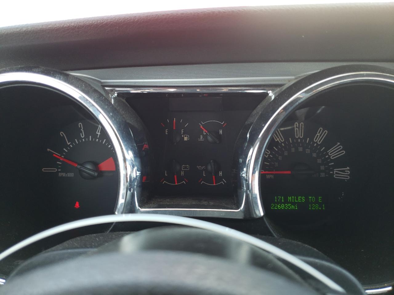 2008 Ford Mustang VIN: 1ZVHT80N085105055 Lot: 84232095