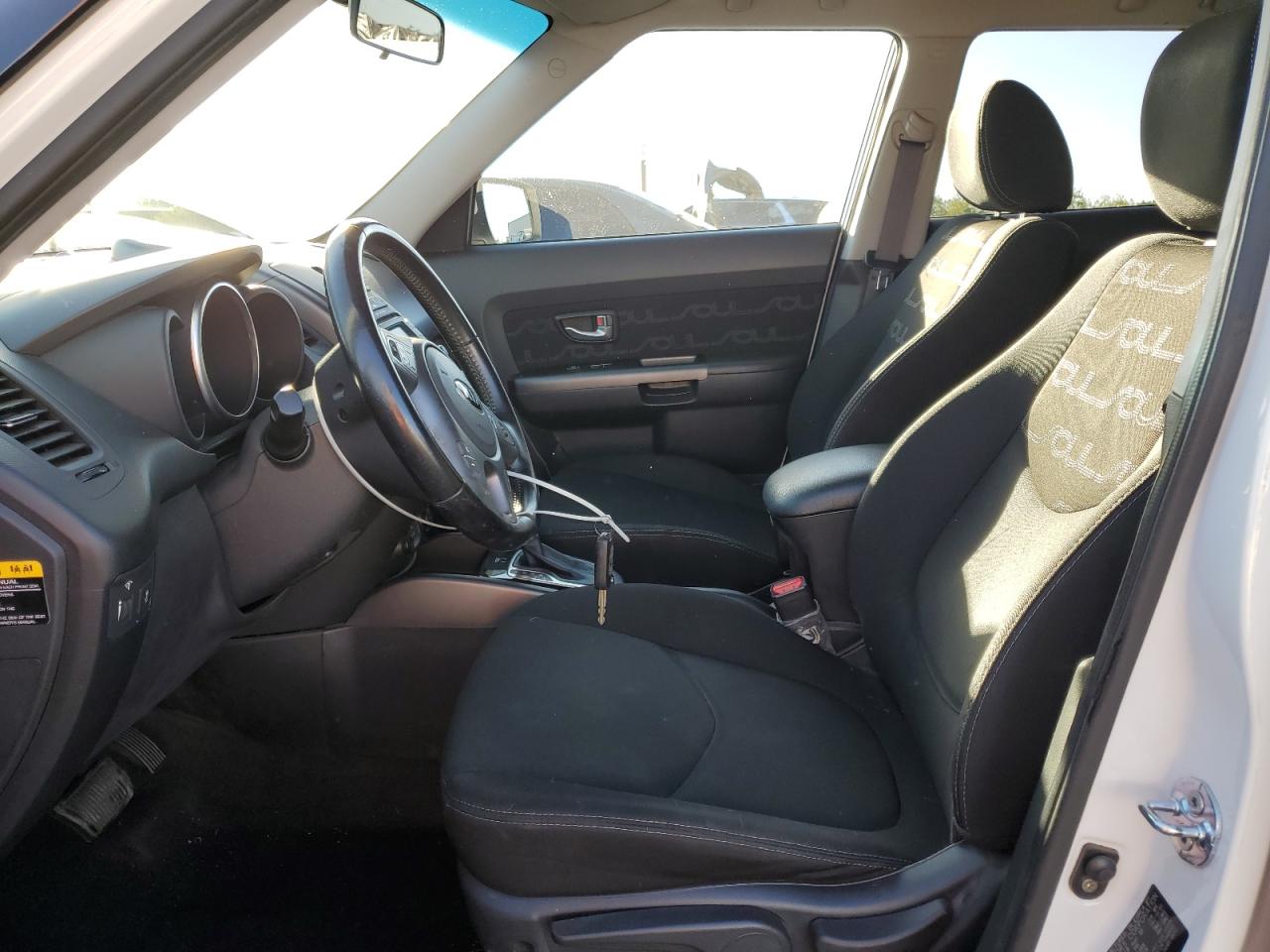 2013 Kia Soul + VIN: KNDJT2A62D7586854 Lot: 85376945