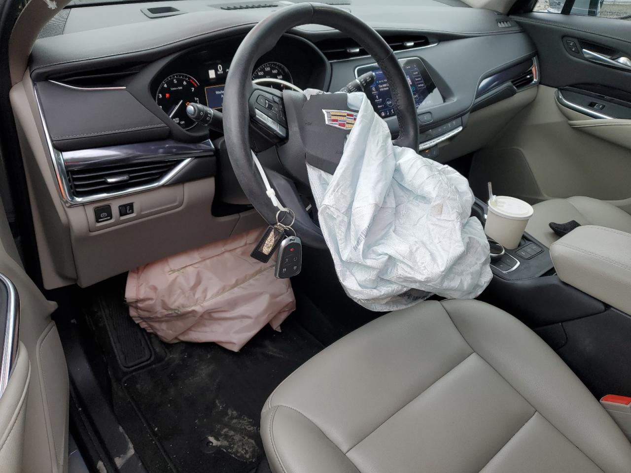 2023 Cadillac Xt4 Luxury VIN: 1GYFZBR45PF151550 Lot: 82469115