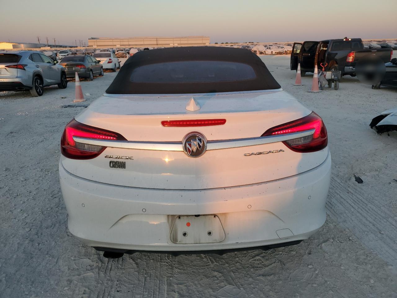 2018 Buick Cascada Premium VIN: W04WH3N50JG083179 Lot: 86140055
