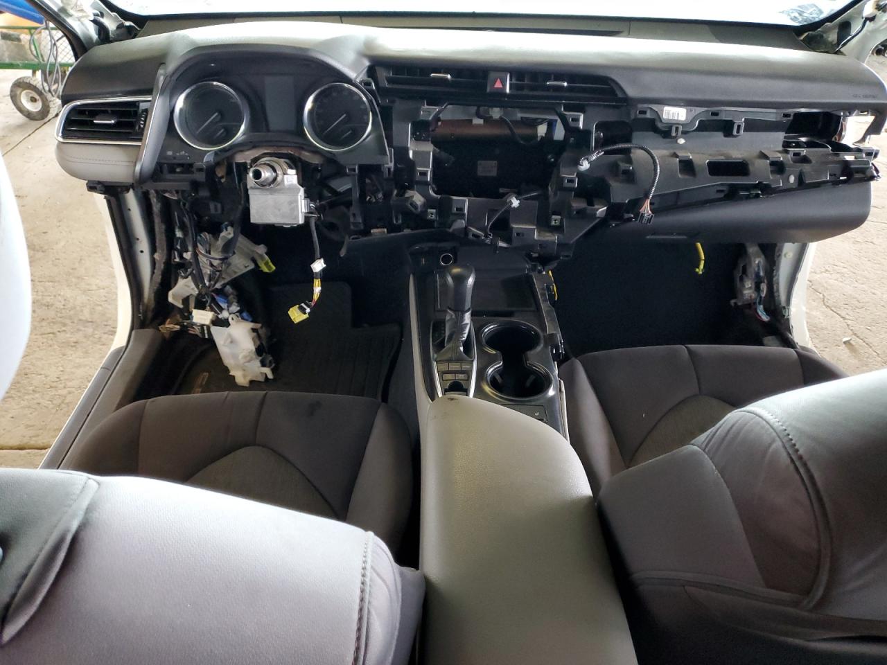 2018 Toyota Camry Le VIN: 4T1B31HK6JU507454 Lot: 81972375