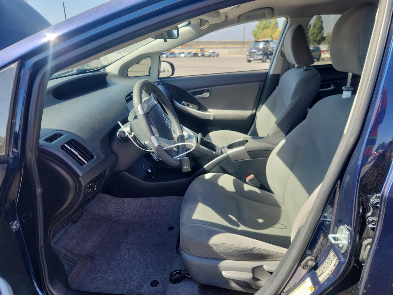 2014 Toyota Prius VIN: JTDKN3DU3E0390981 Lot: 82243555