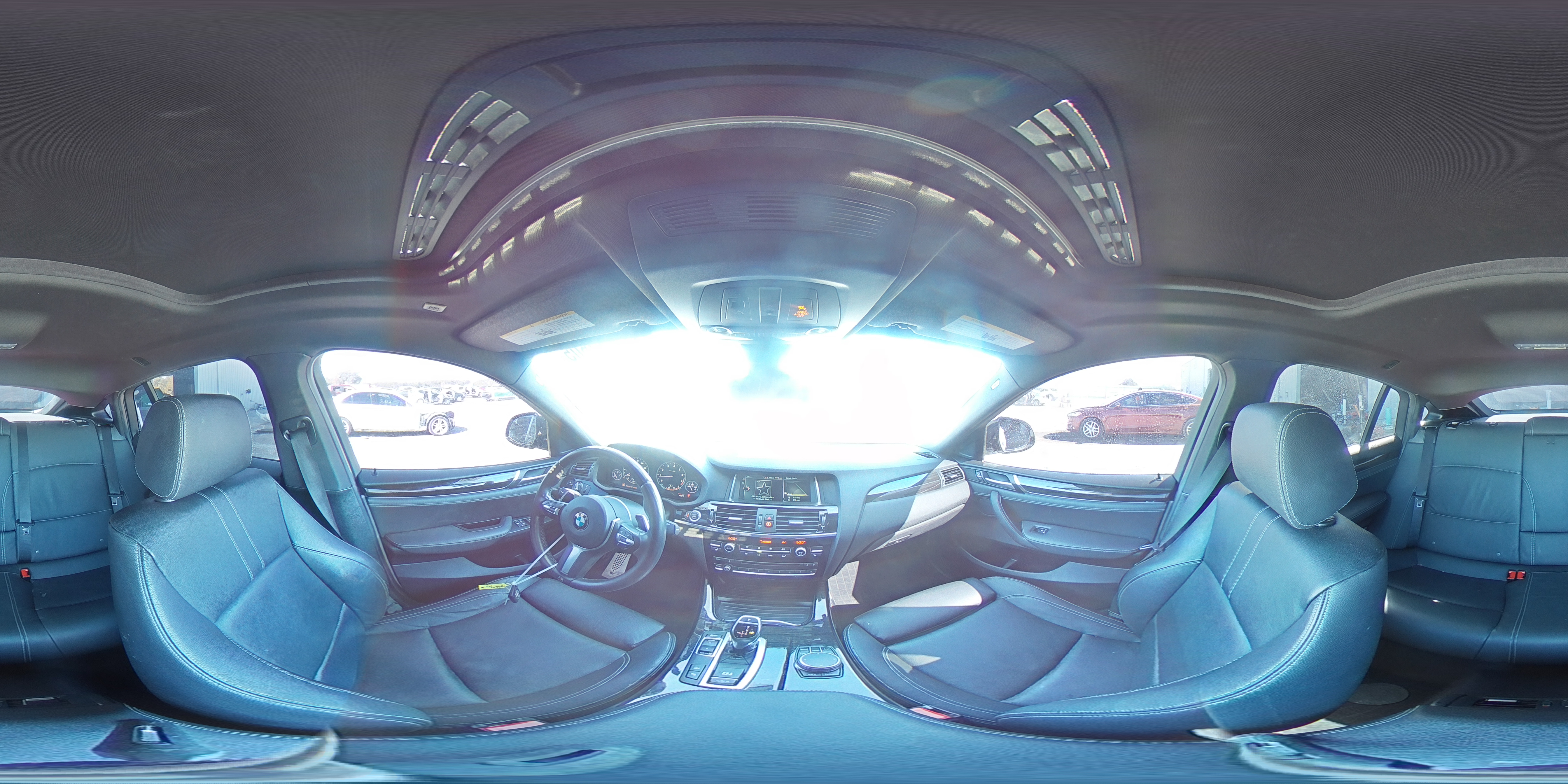 Фото: 5UXXW3C56J0T83089