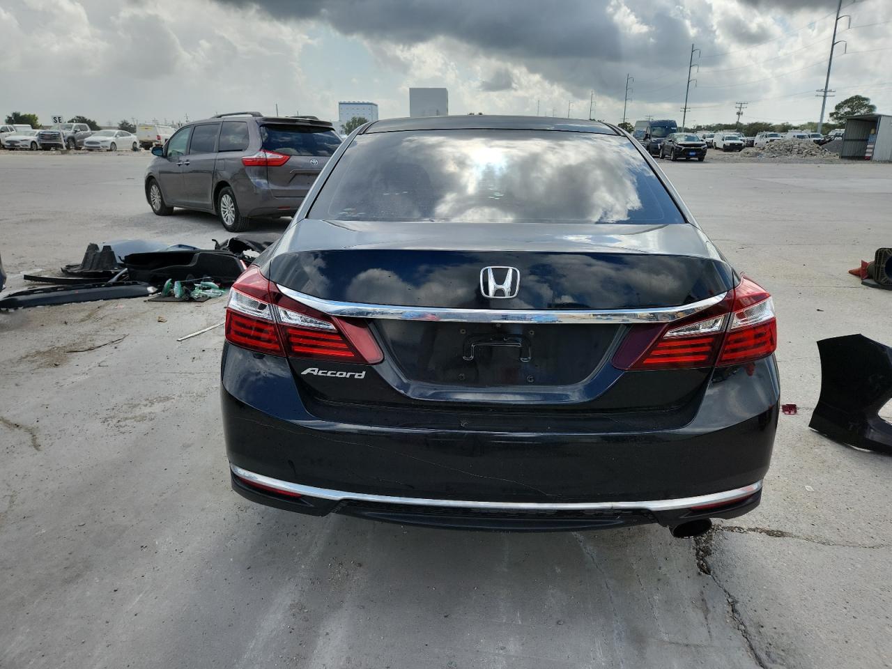 2017 Honda Accord Lx VIN: 1HGCR2F30HA078477 Lot: 84726515