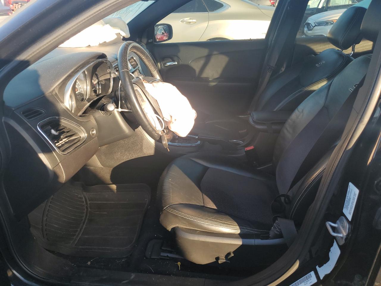 2011 Chrysler 200 S VIN: 1C3BC8FG9BN597369 Lot: 81987165