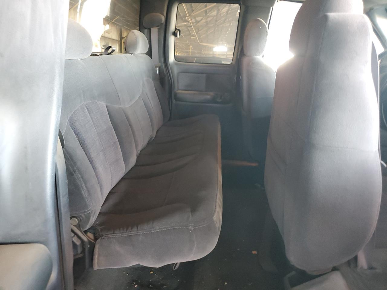 2002 Chevrolet Silverado K1500 VIN: 2GCEK19T621106270 Lot: 82539325