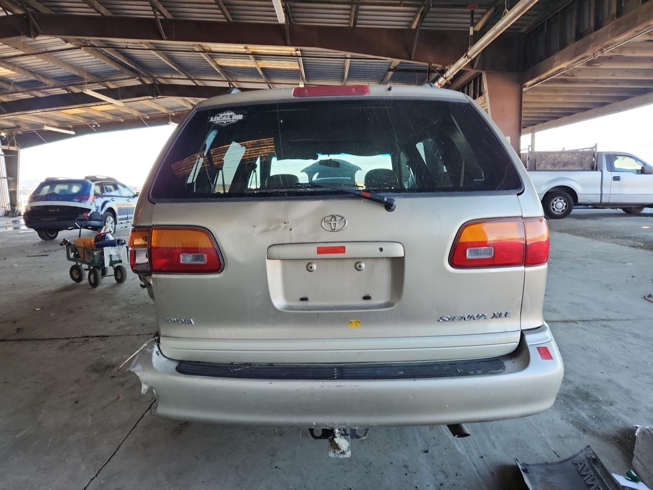 2000 Toyota Sienna Le VIN: 4T3ZF13C1YU316595 Lot: 90332115