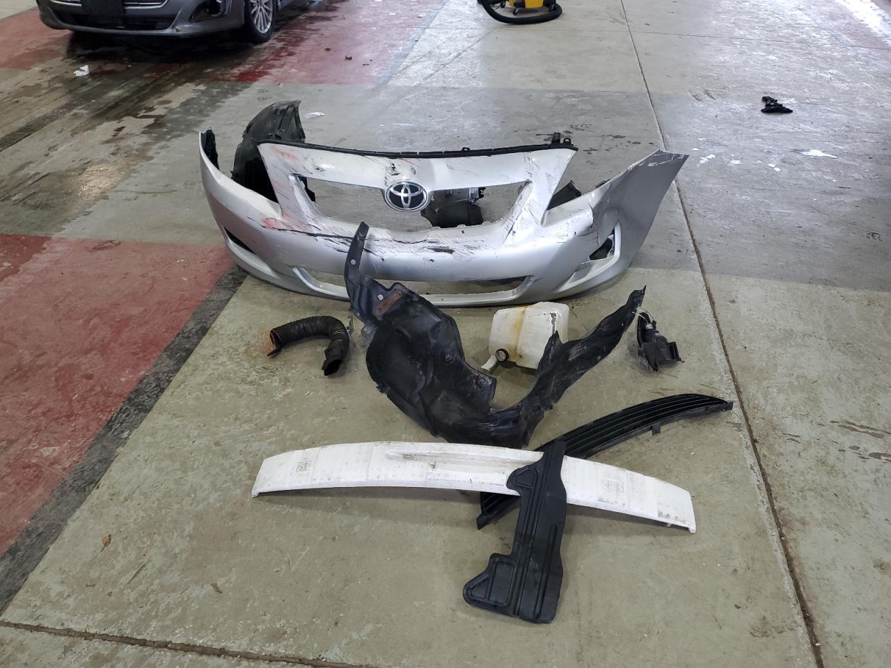 2009 Toyota Corolla Base VIN: JTDBL40EX99076725 Lot: 85707755