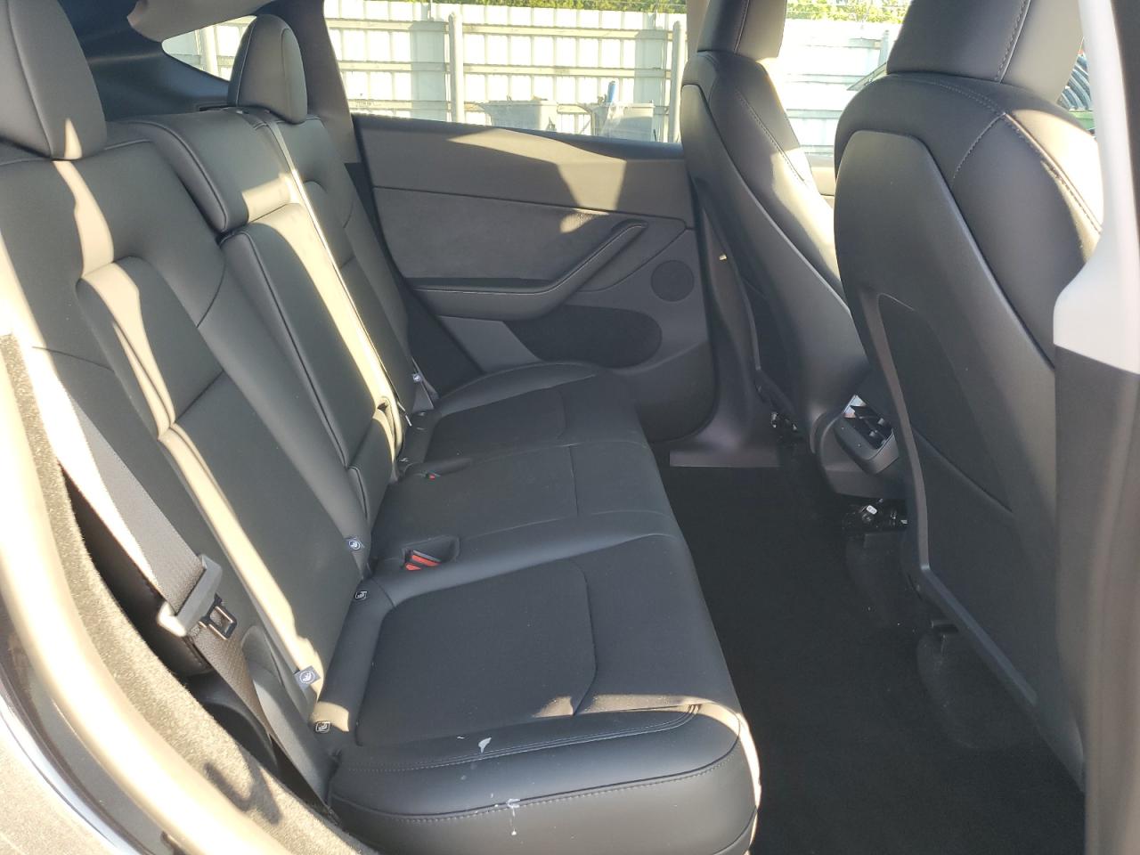 2025 Tesla Model Y VIN: 7SAYGDED6SA377714 Lot: 87358825