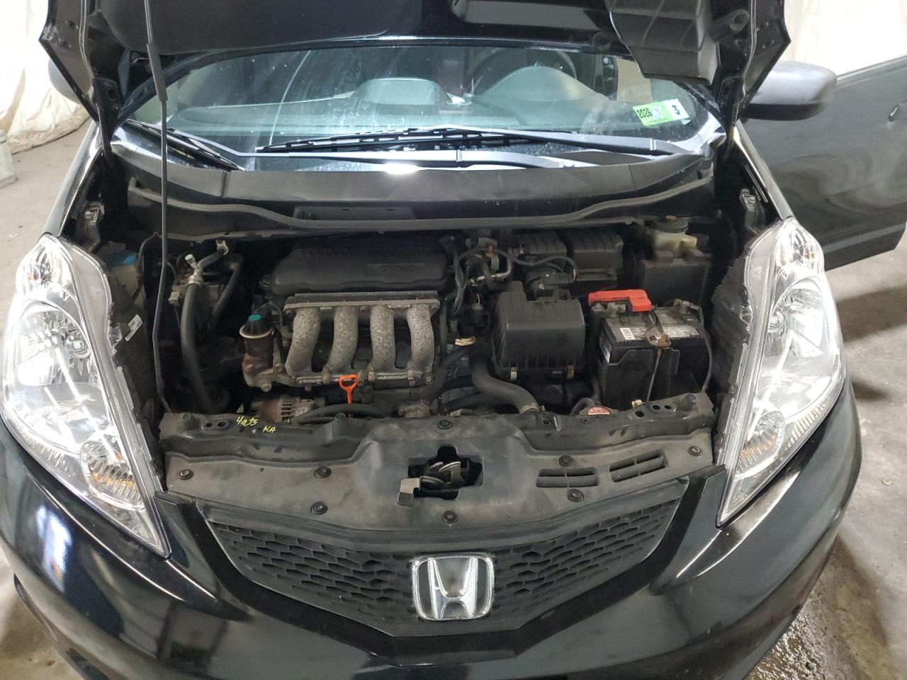 2011 Honda Fit VIN: JHMGE8G35BC007122 Lot: 82560465