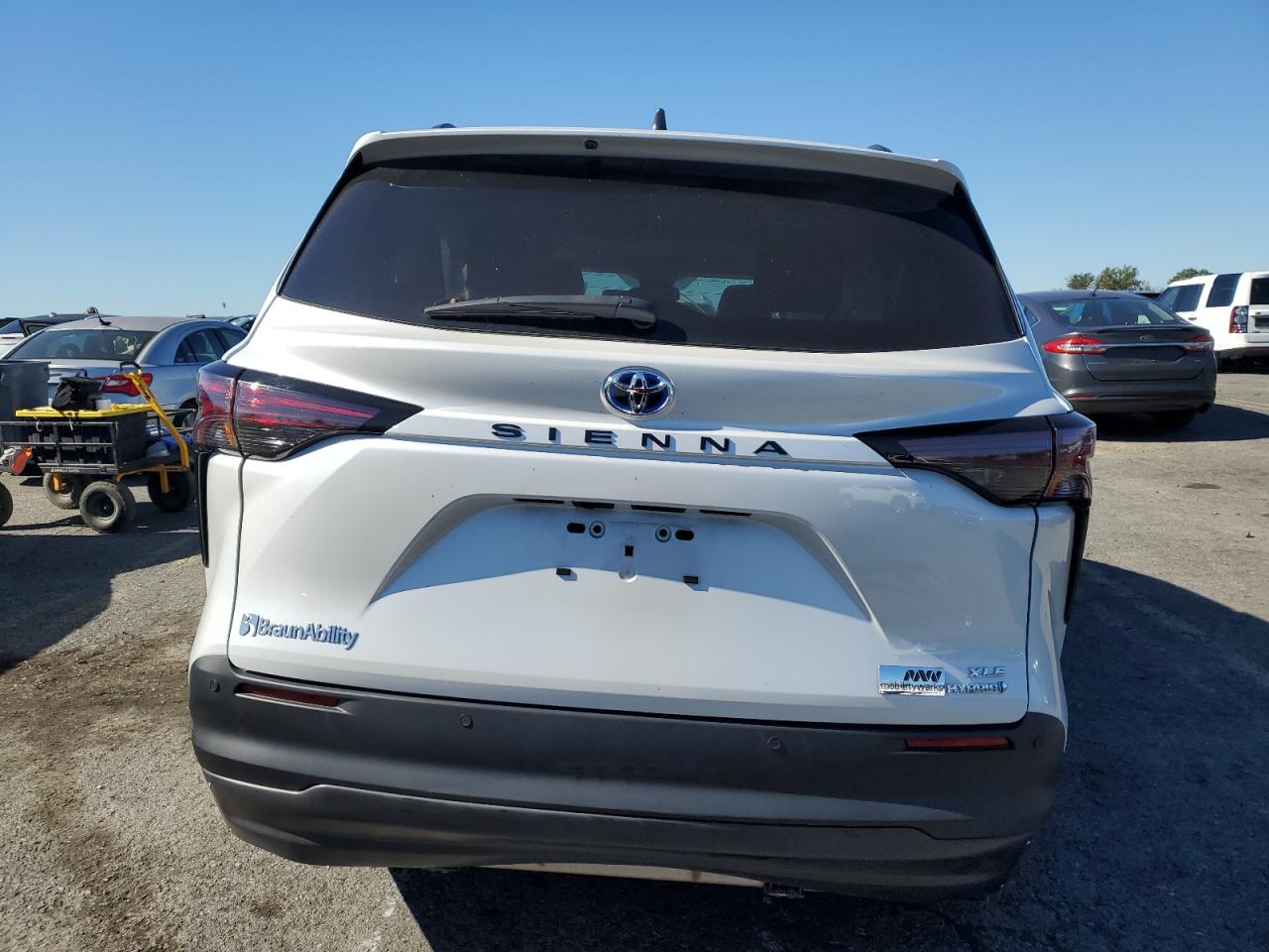 2023 Toyota Sienna Xle VIN: 5TDJRKEC1PS177821 Lot: 85935295