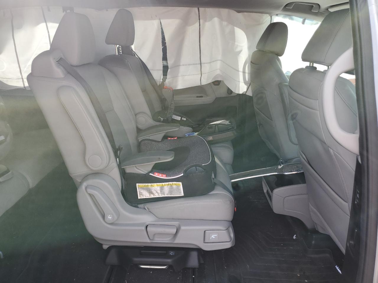 2018 Honda Odyssey Touring VIN: 5FNRL6H8XJB006550 Lot: 85768515