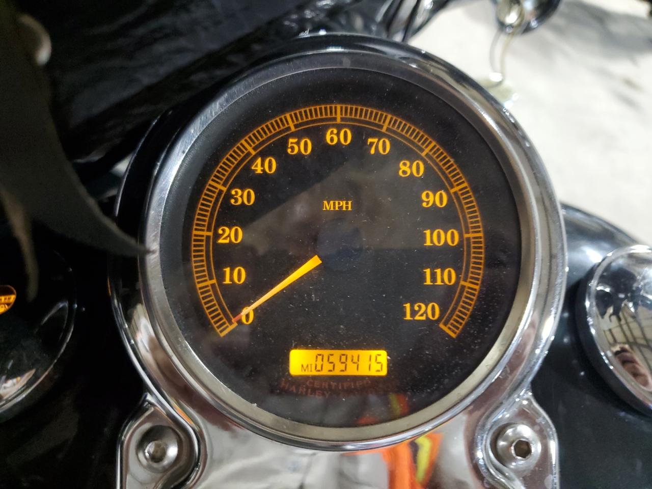 2005 Harley-Davidson Fxdwg VIN: 1HD1GEV105K307404 Lot: 87384785