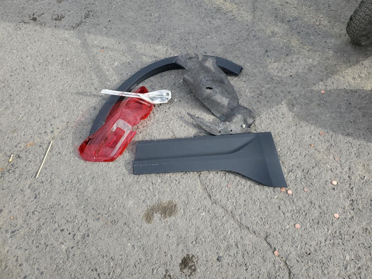 2021 Volvo Xc40 T5 Momentum VIN: YV4162UK3M2421566 Lot: 89510805