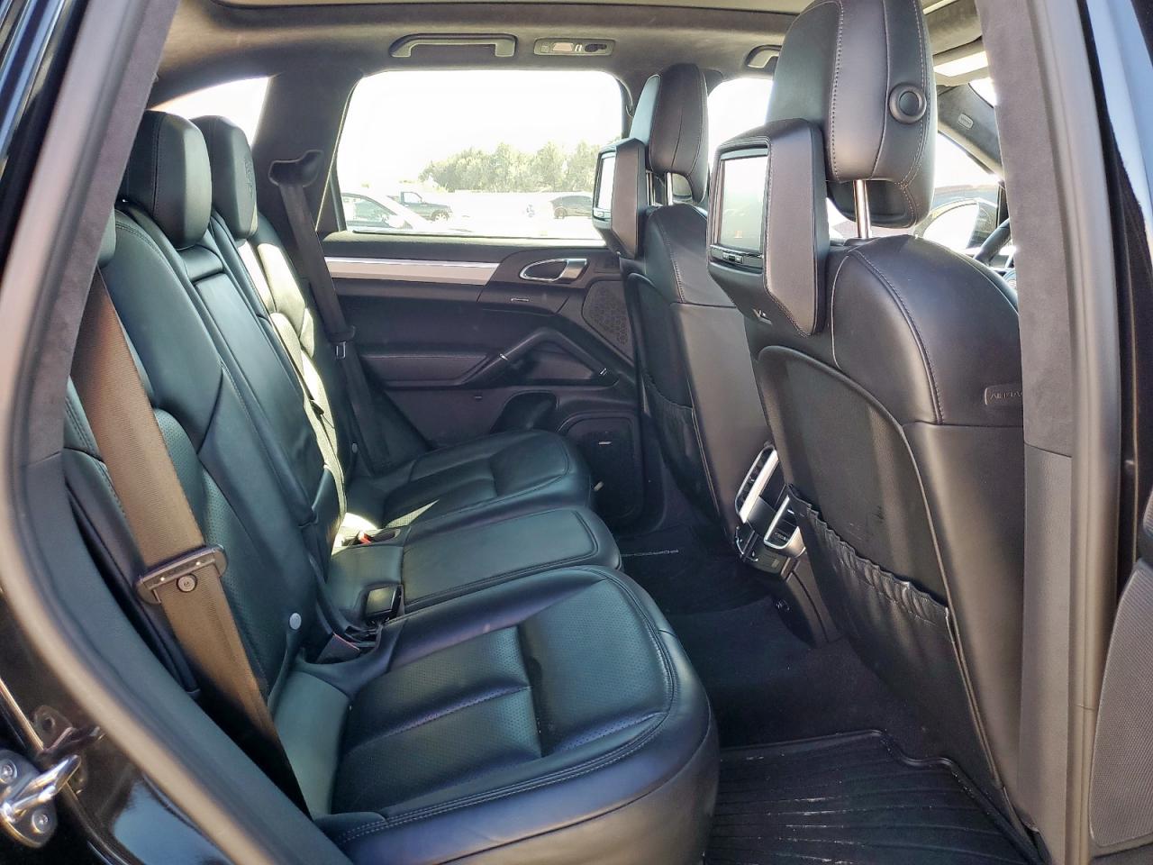 2016 Porsche Cayenne Gts VIN: WP1AD2A28GLA72320 Lot: 90809395