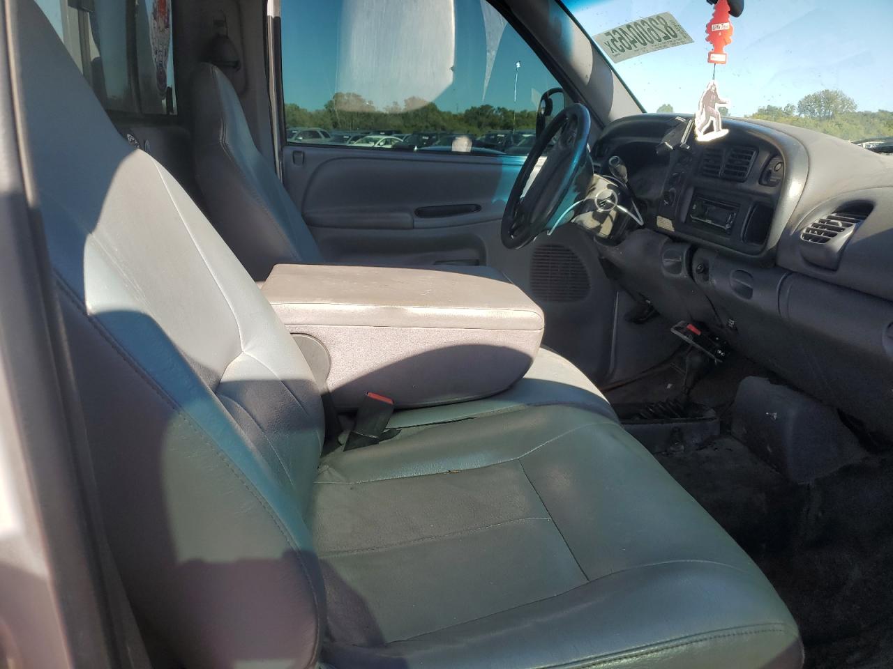 2001 Dodge Ram 2500 VIN: 3B7KF26Z61M283933 Lot: 82600465
