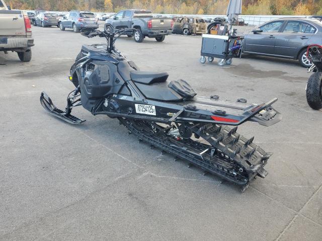 2024 SKIDOO SUMMIT X  